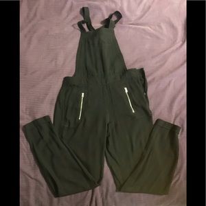 Super cute black overalls